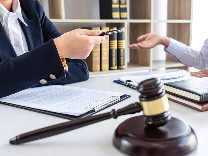 上海遗产继承律师解析：债务在遗产继承范围内的处理之道