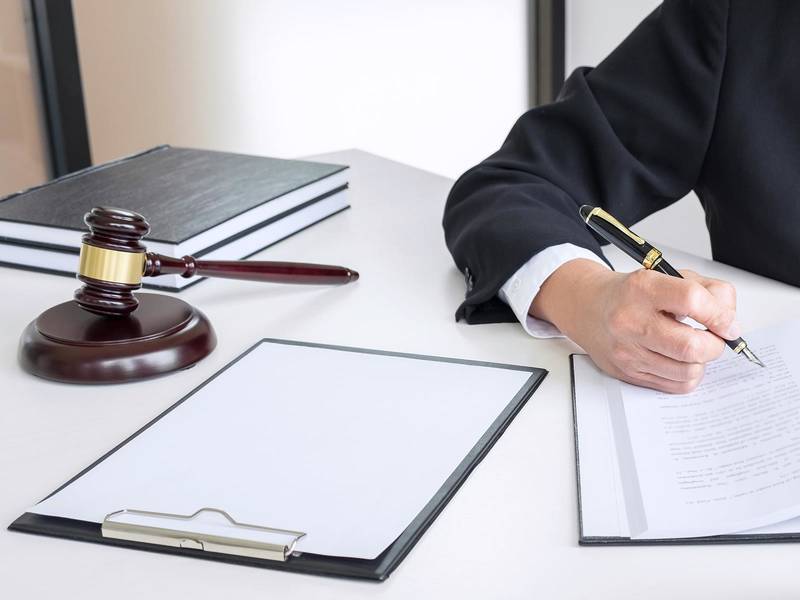 立遗嘱：年龄背后的法理与上海遗产律师的考量